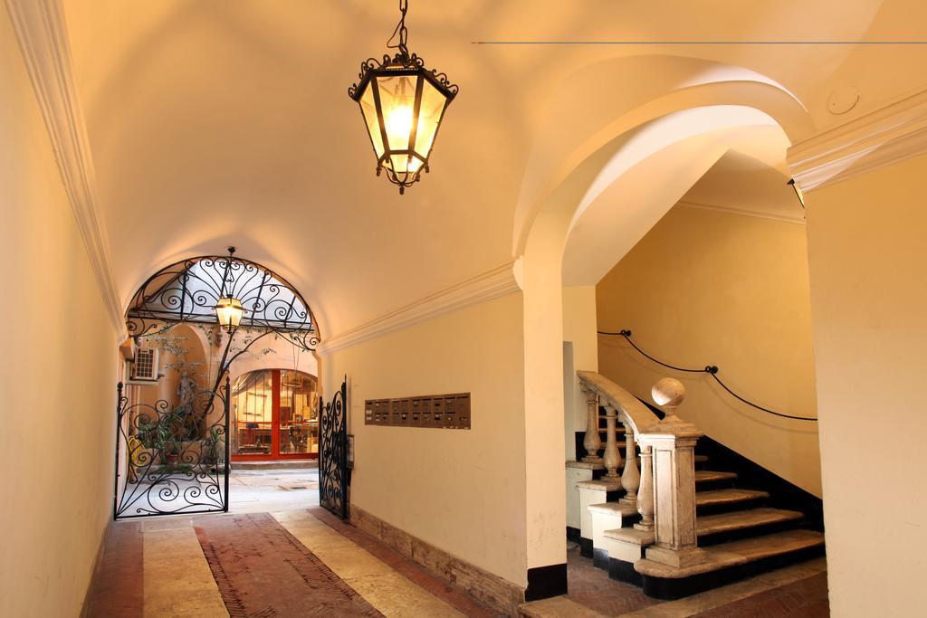 Vivaldi Luxury Rooms Рим Екстер'єр фото