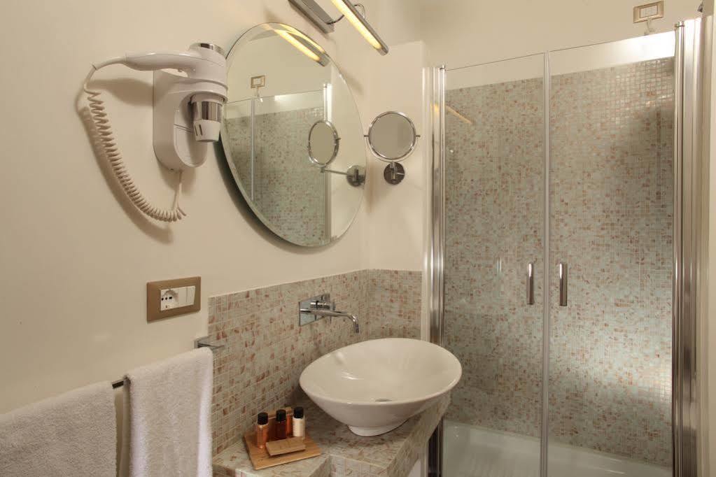 Vivaldi Luxury Rooms Рим Екстер'єр фото